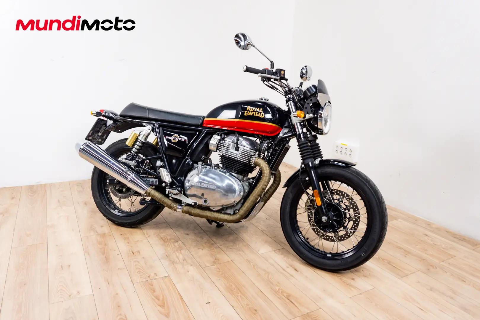 Royal Enfield Interceptor - 2