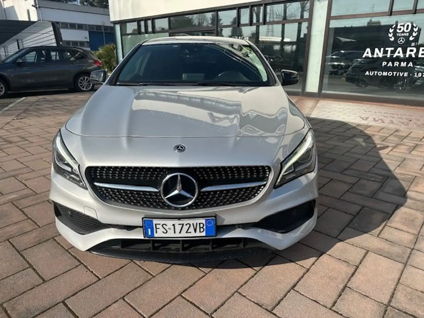 Mercedes-Benz CLA 200 d S.W. Automatic Premium - PACCHETTO NIGHT! Argento - 2