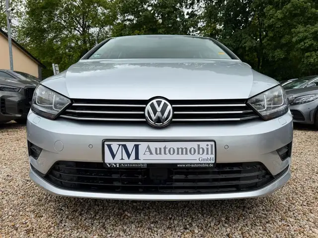 Volkswagen Golf view 2