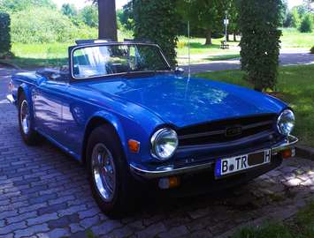 in seltener TR6 Originalfarbe "french blue"