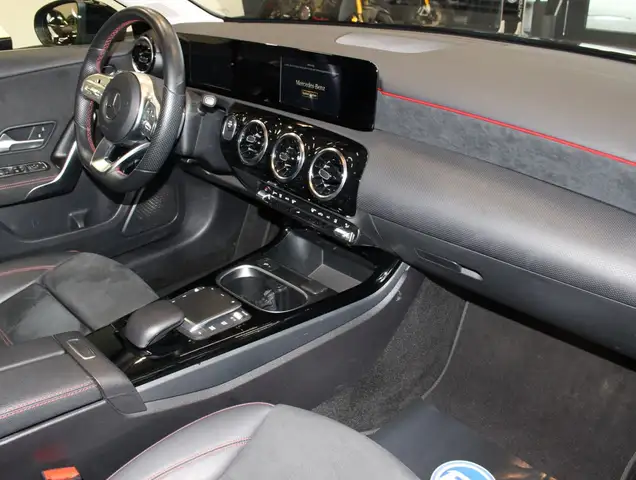 Mercedes-Benz A-Class view 9