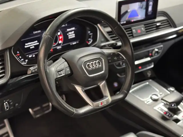 Audi SQ5 view 16