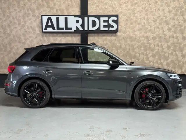 Audi SQ5 view 10