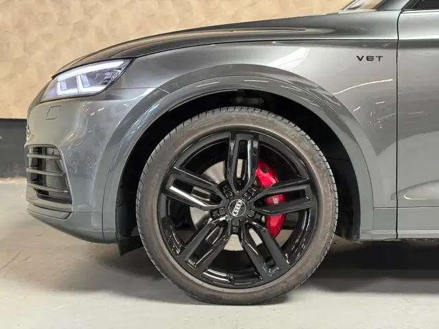 Audi SQ5 view 7