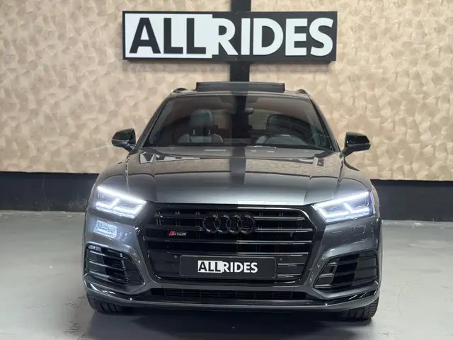 Audi SQ5 view 9