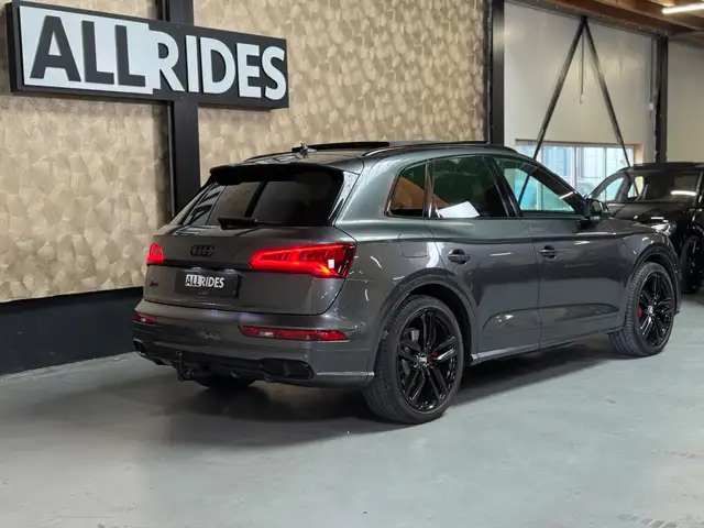 Audi SQ5 view 27