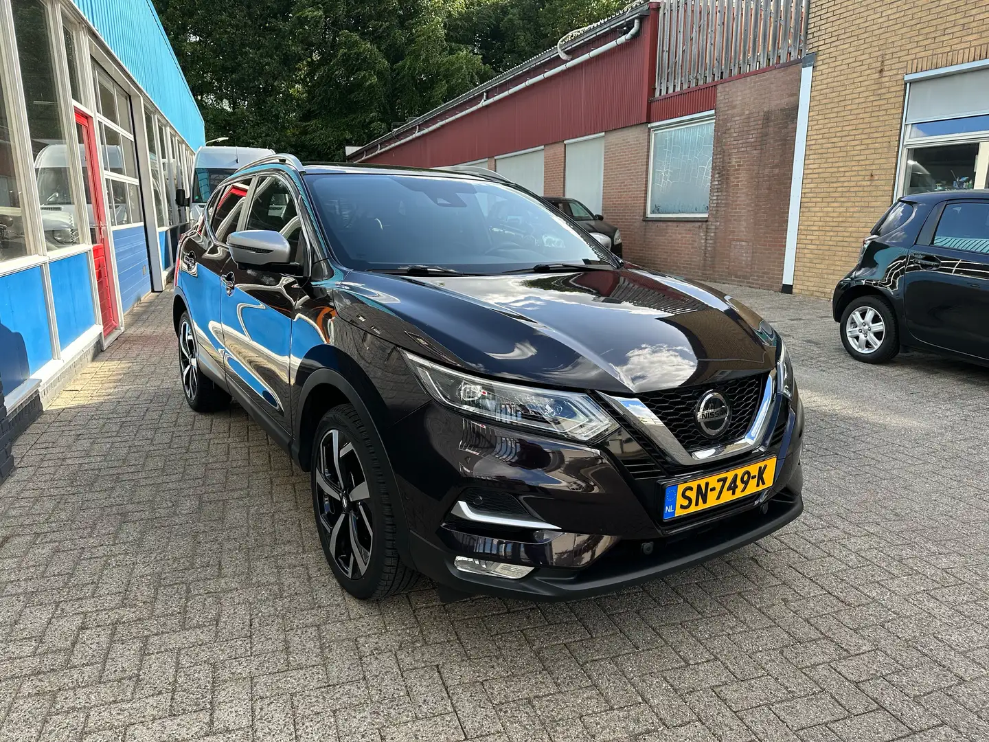 Nissan QAHQAI 1.2 Dig-T 115 TEKNA+ 1.2 Tekna + Black - 2