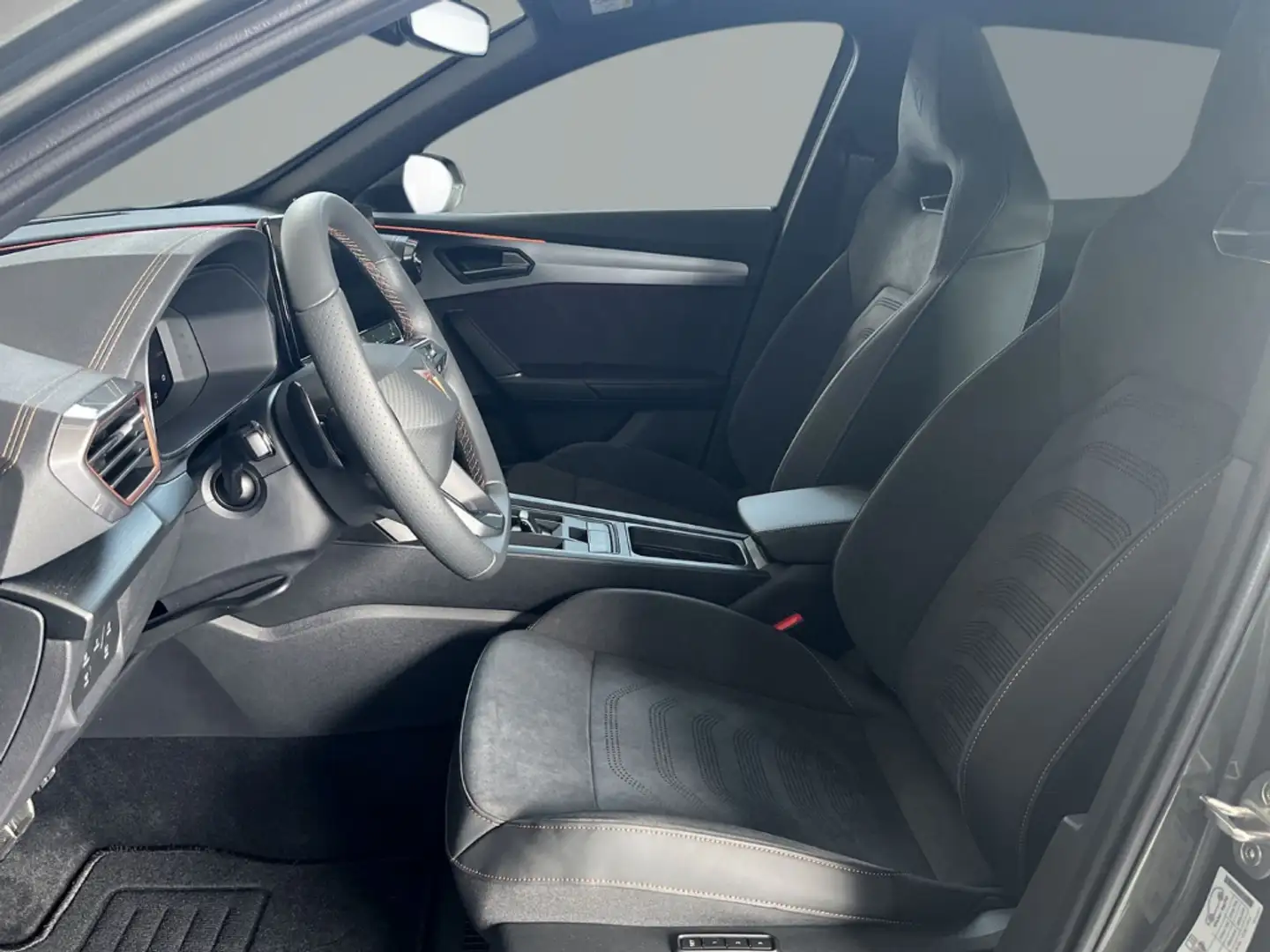 CUPRA Formentor VZ Tribe Edition 2.0 TSI Matrix-LED, Full Link, Grau - 2