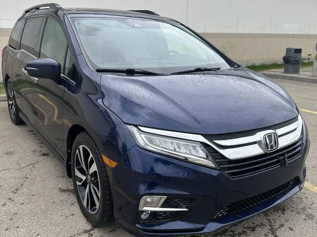 Honda Odyssey снимка Honda Odyssey