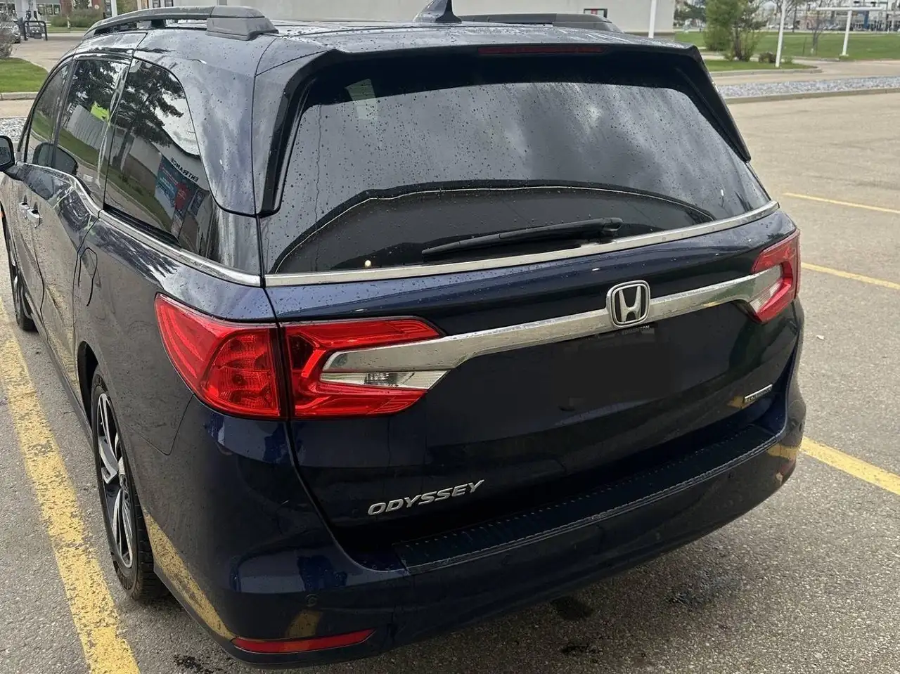 Honda Odyssey снимка Honda Odyssey