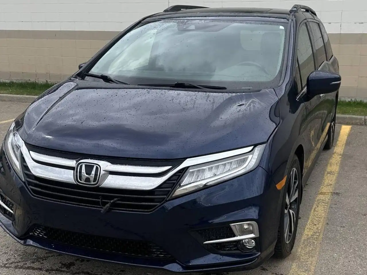 Honda Odyssey снимка Honda Odyssey
