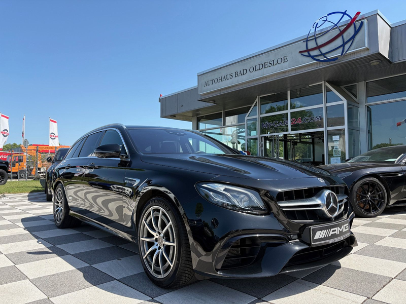 Mercedes-Benz E 63 AMG E 63 T AMG 4M+Panorama+Burmester+Abgas Performa