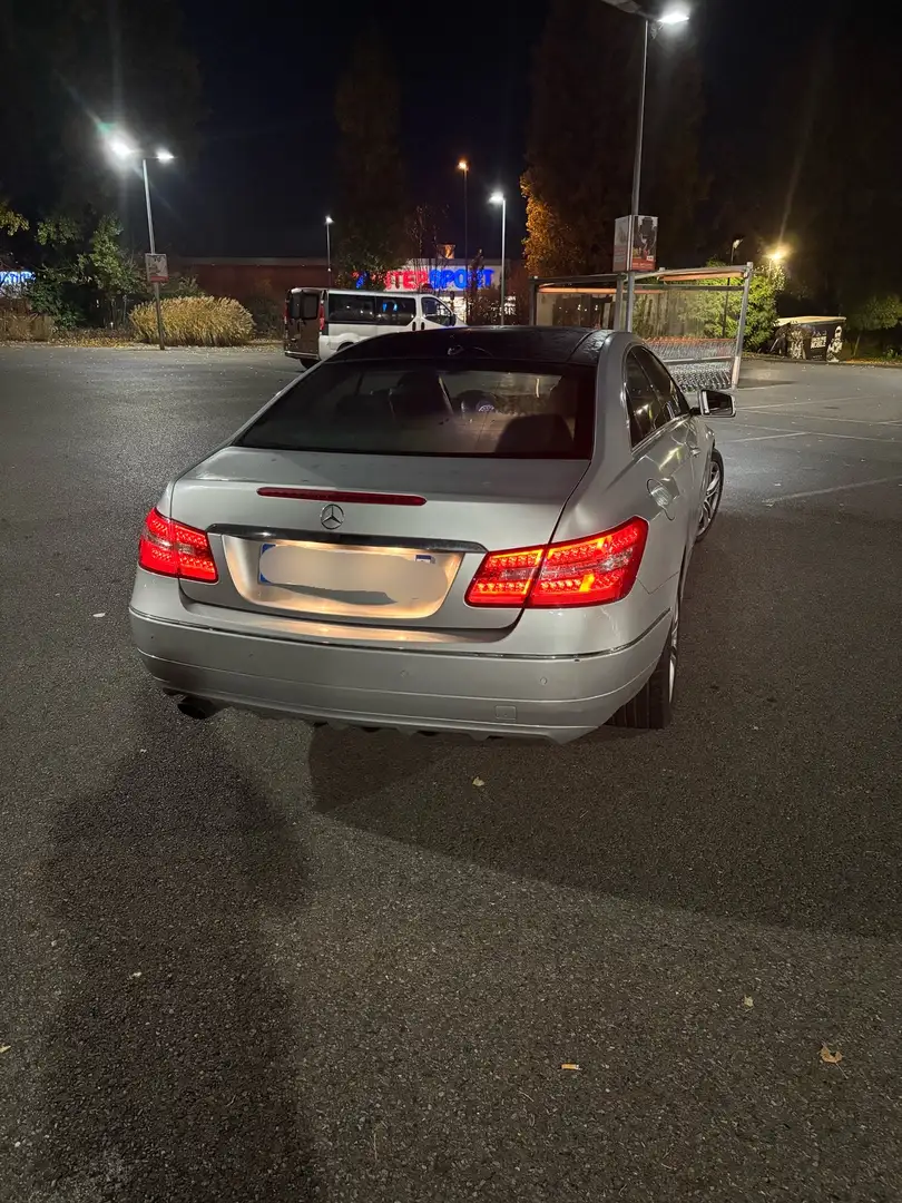 Mercedes-Benz E 220 Classe Coupé CDI BlueEfficiency A - 2