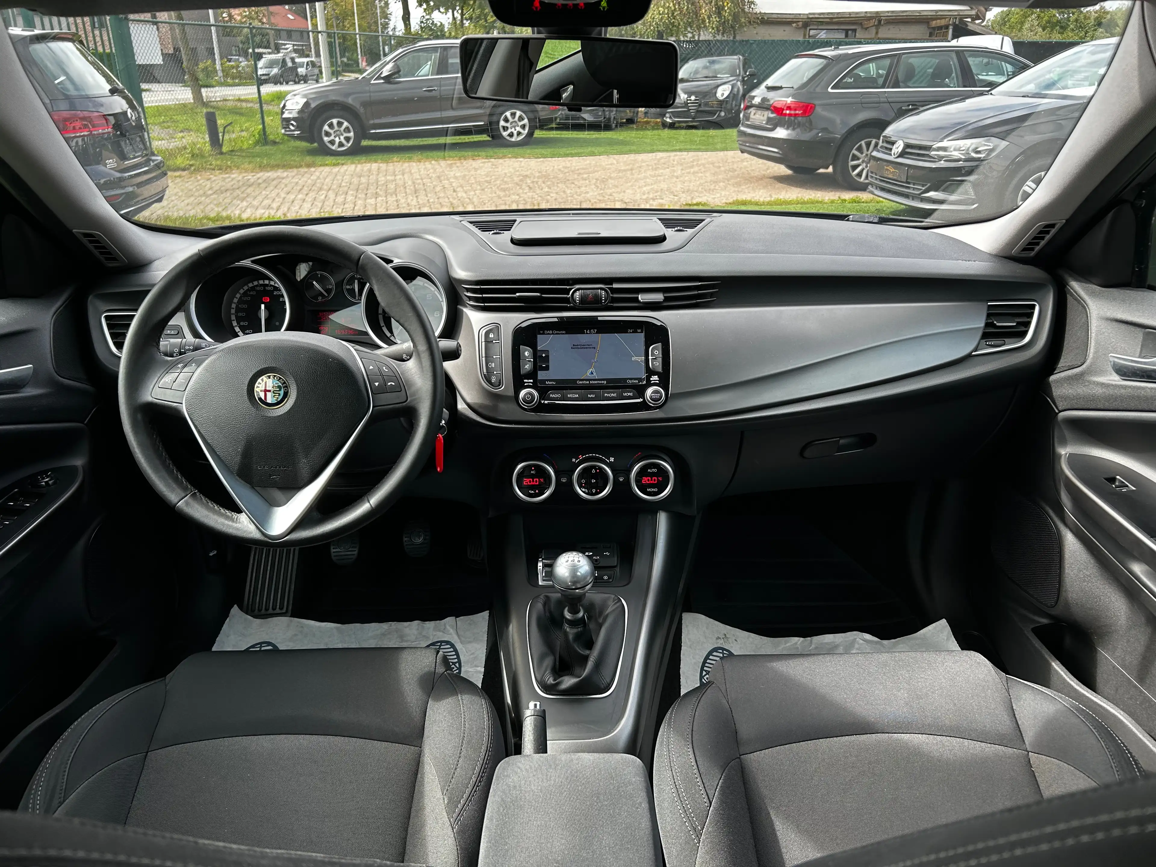 Alfa Romeo Giulietta 1.6 JTD M-Jet Veloce ° GPS ° BLUETOOTH ° A/C ° — photo 11