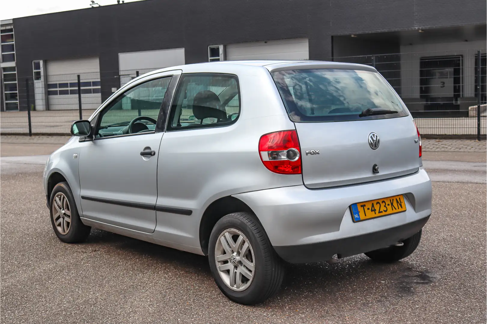 Volkswagen Fox 1.4 Optive Airco Nieuwe APK Inruilkoopje Grijs - 2