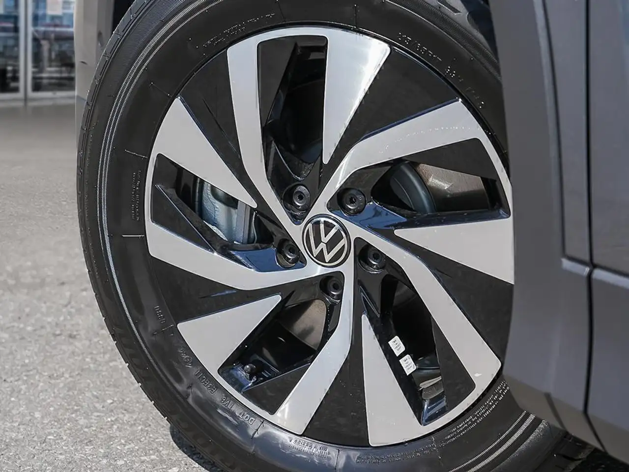 Volkswagen Tiguan снимка Volkswagen Tiguan