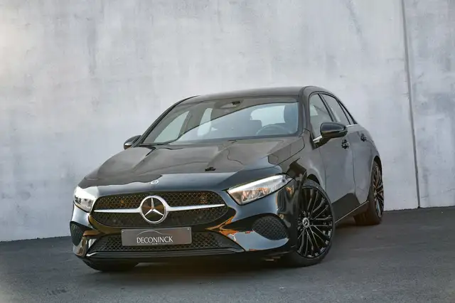 Mercedes-Benz A 180 iA *7G-DCT*CAMERA*ACC*LEDER*LED*CARPLAY*