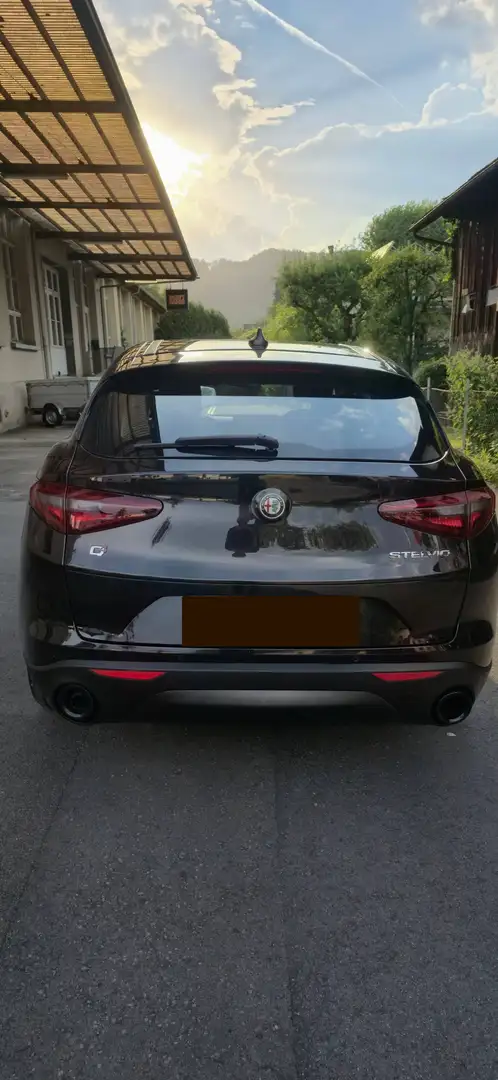 Alfa Romeo Stelvio Stelvio 2,0 ATX AWD Schwarz - 2
