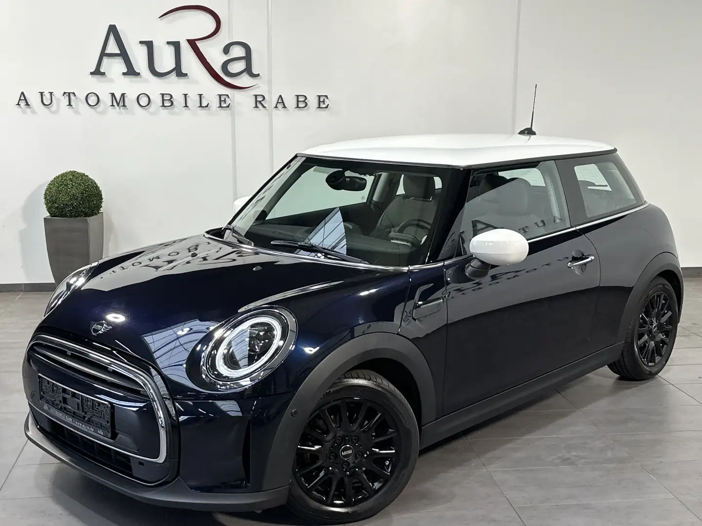 MINI Cooper Classic Trim Aut. NAV+LED+H&K+DIGDISPLAY Schwarz - 2