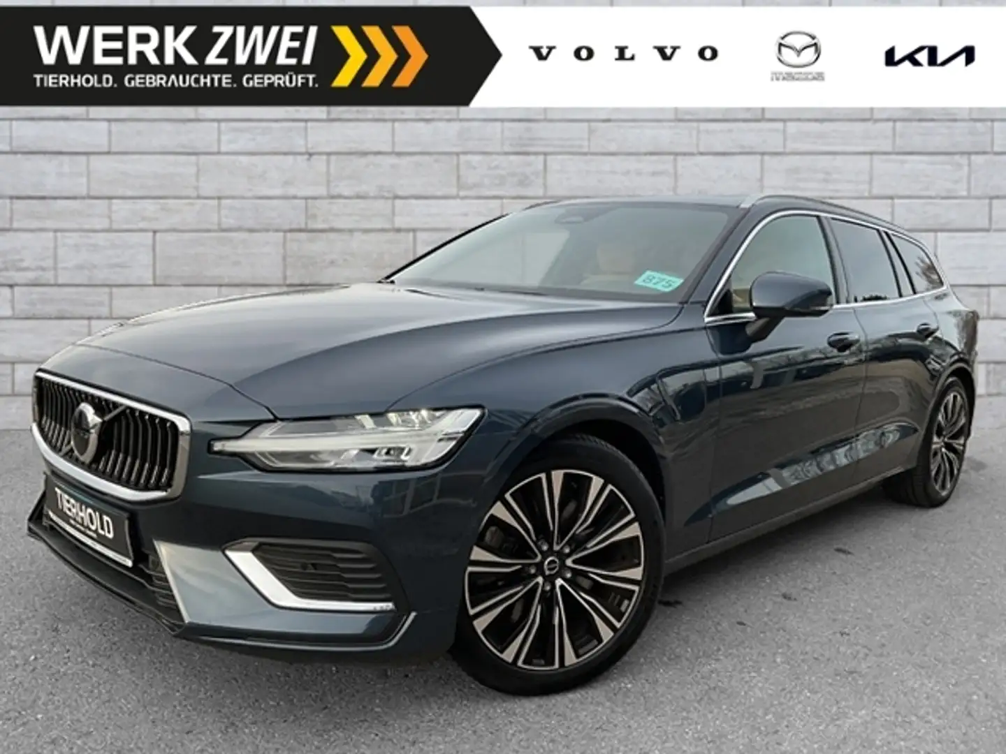 Volvo V60 T6 Plus Bright Plug-In AWD AHK ACC Google Blau - 1