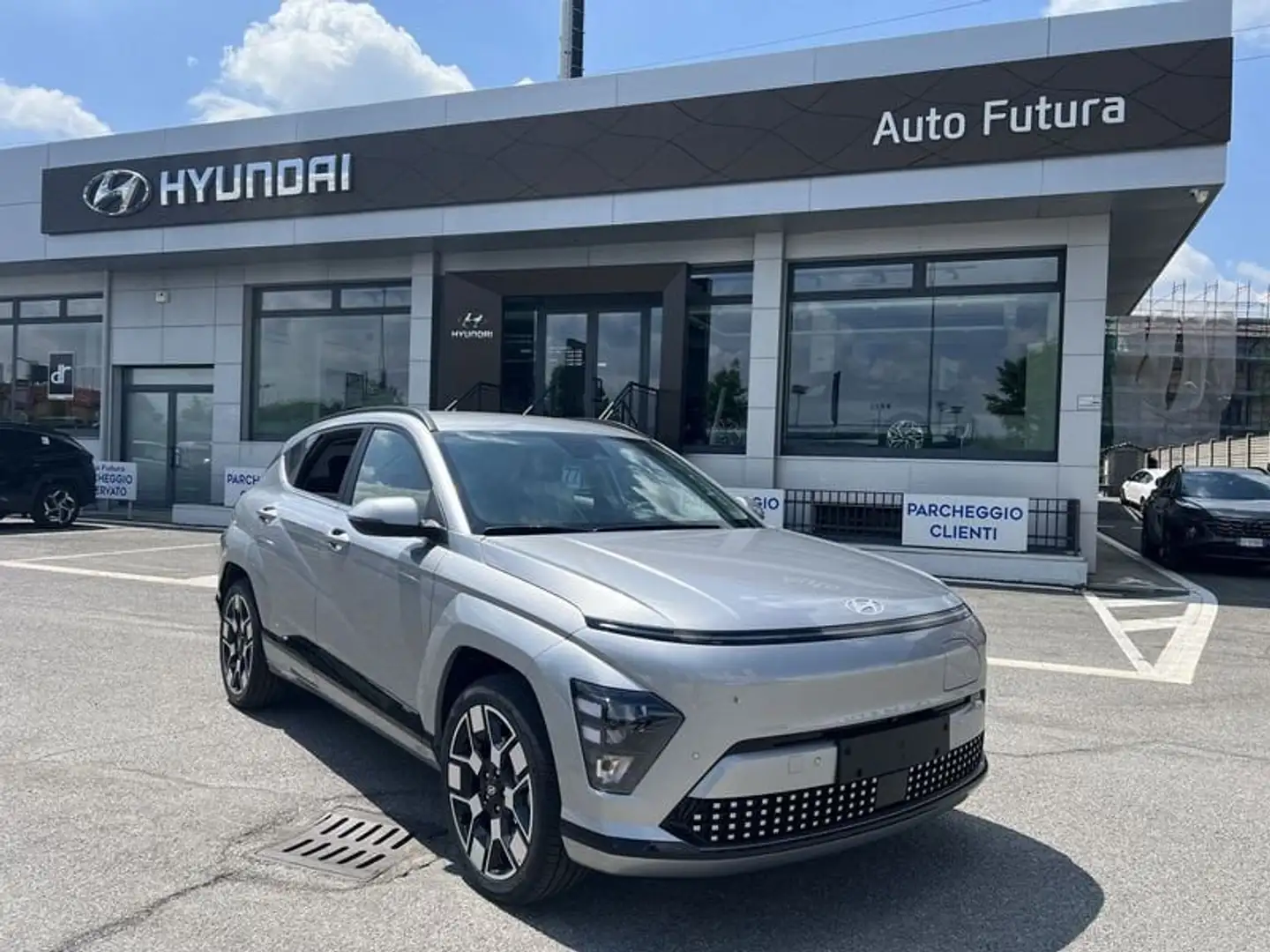 Hyundai KONA EV 64.8 KWh Exclusive CON ECOBONUS ROTTAMAZIONE E Grigio - 1