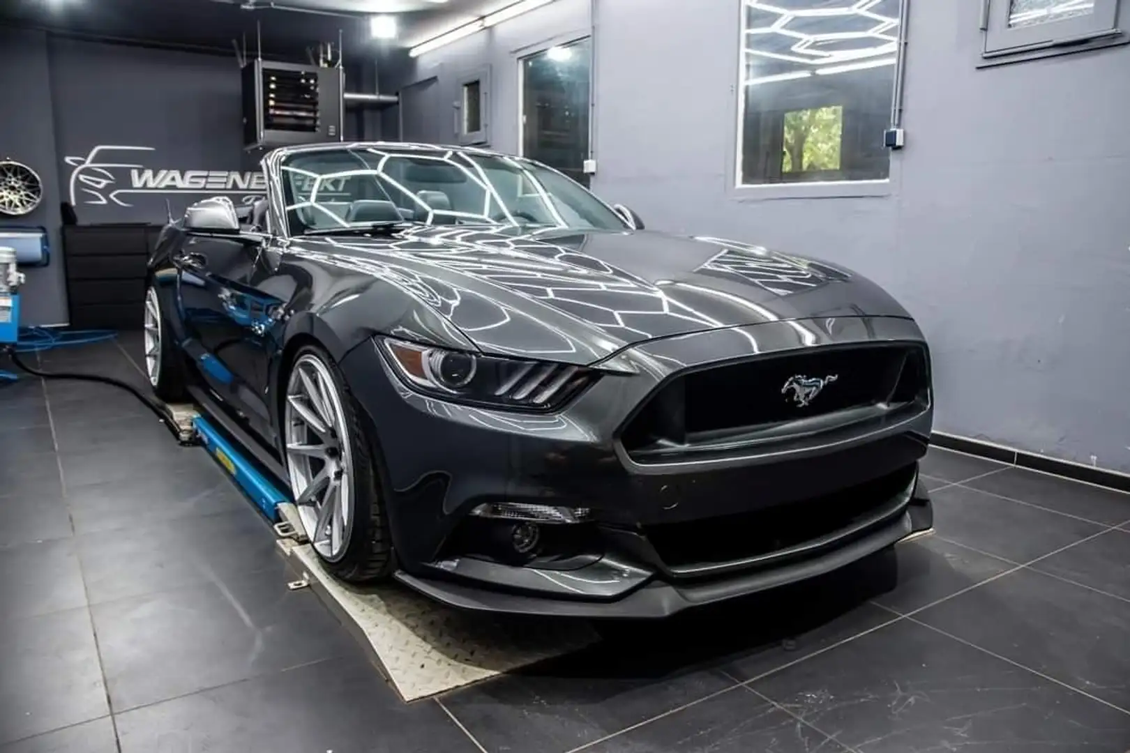 Ford Mustang Cabrio 5.0 Ti-VCT V8 Aut. GT EU Modell Grau - 2