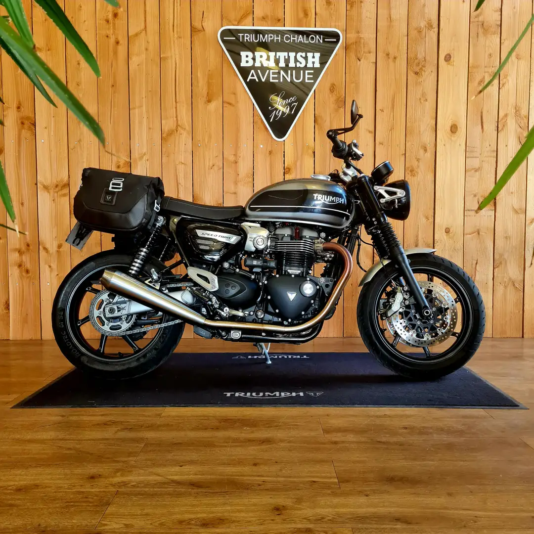 Triumph Speed Twin - 1