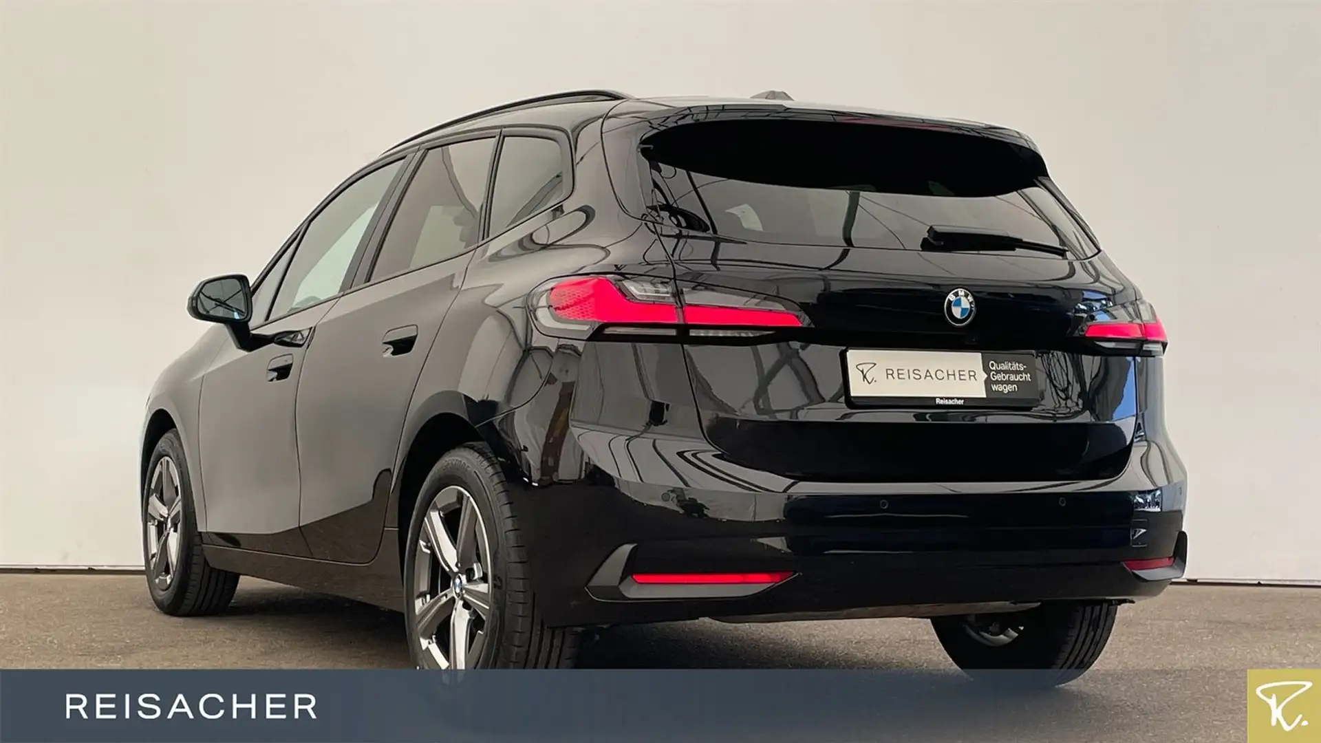 BMW 218 218i A Active Tourer AHK,Autom Schwarz - 2
