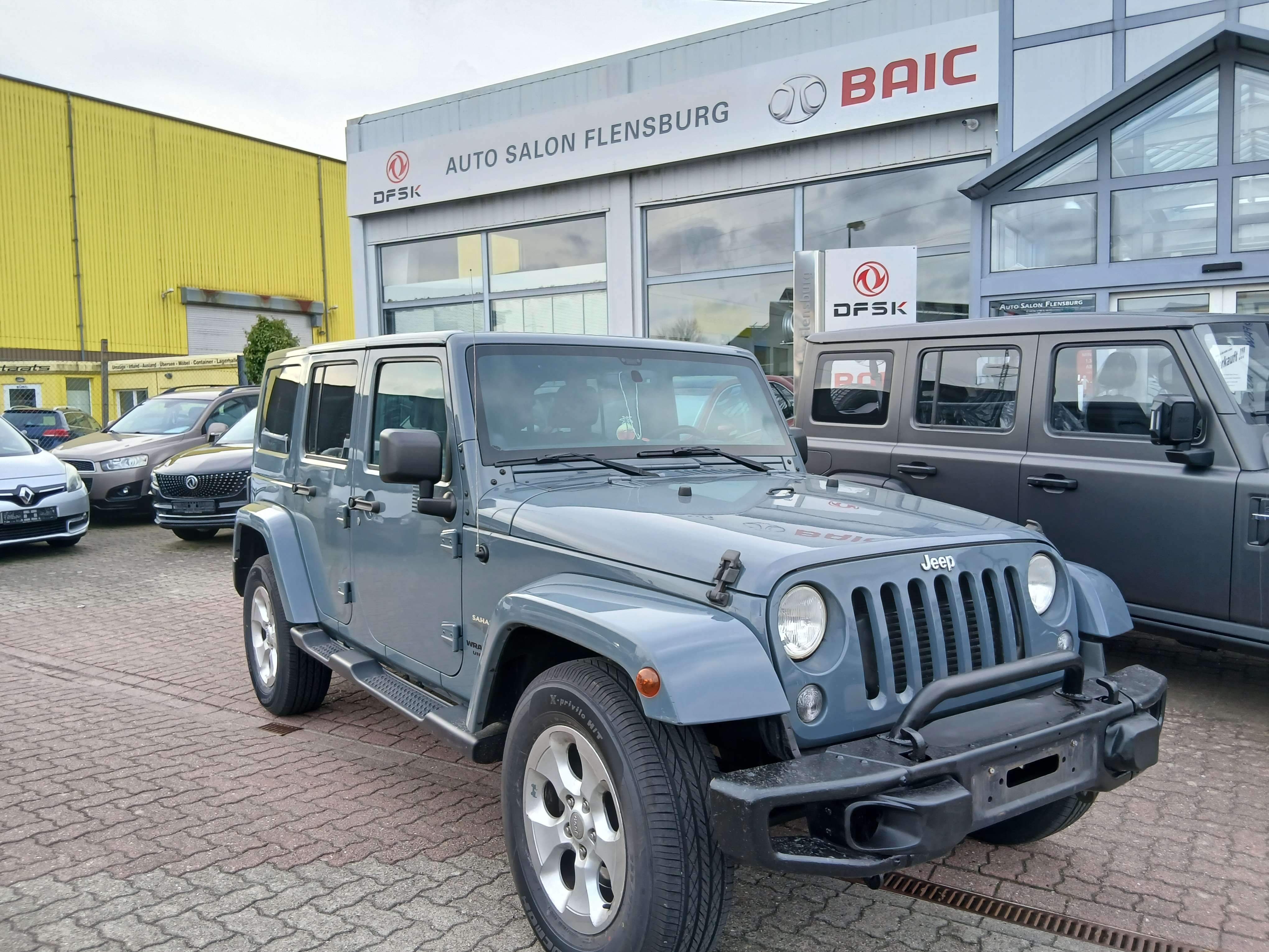 Second hand Jeep Wrangler 