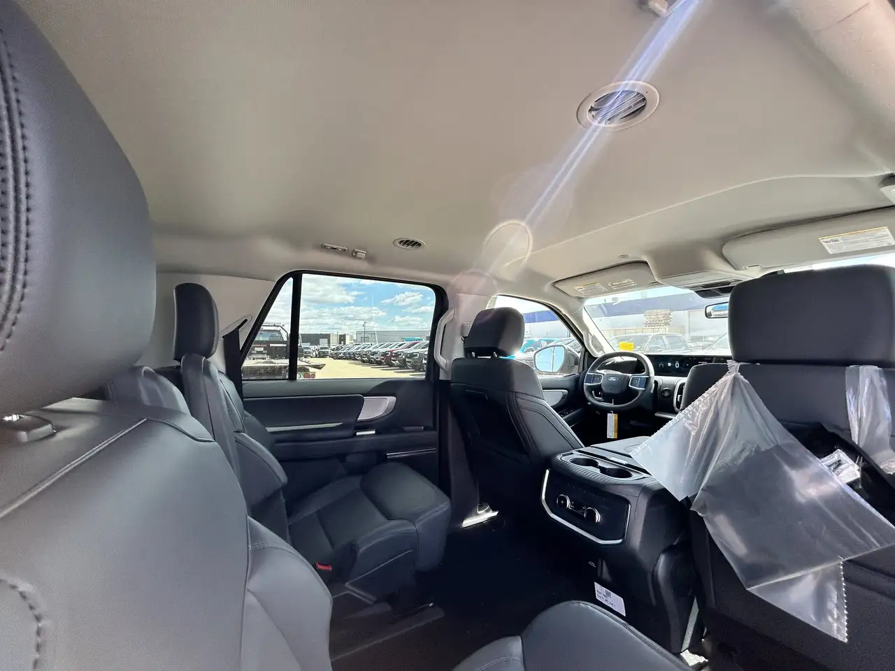 Ford Expedition снимка Ford Expedition