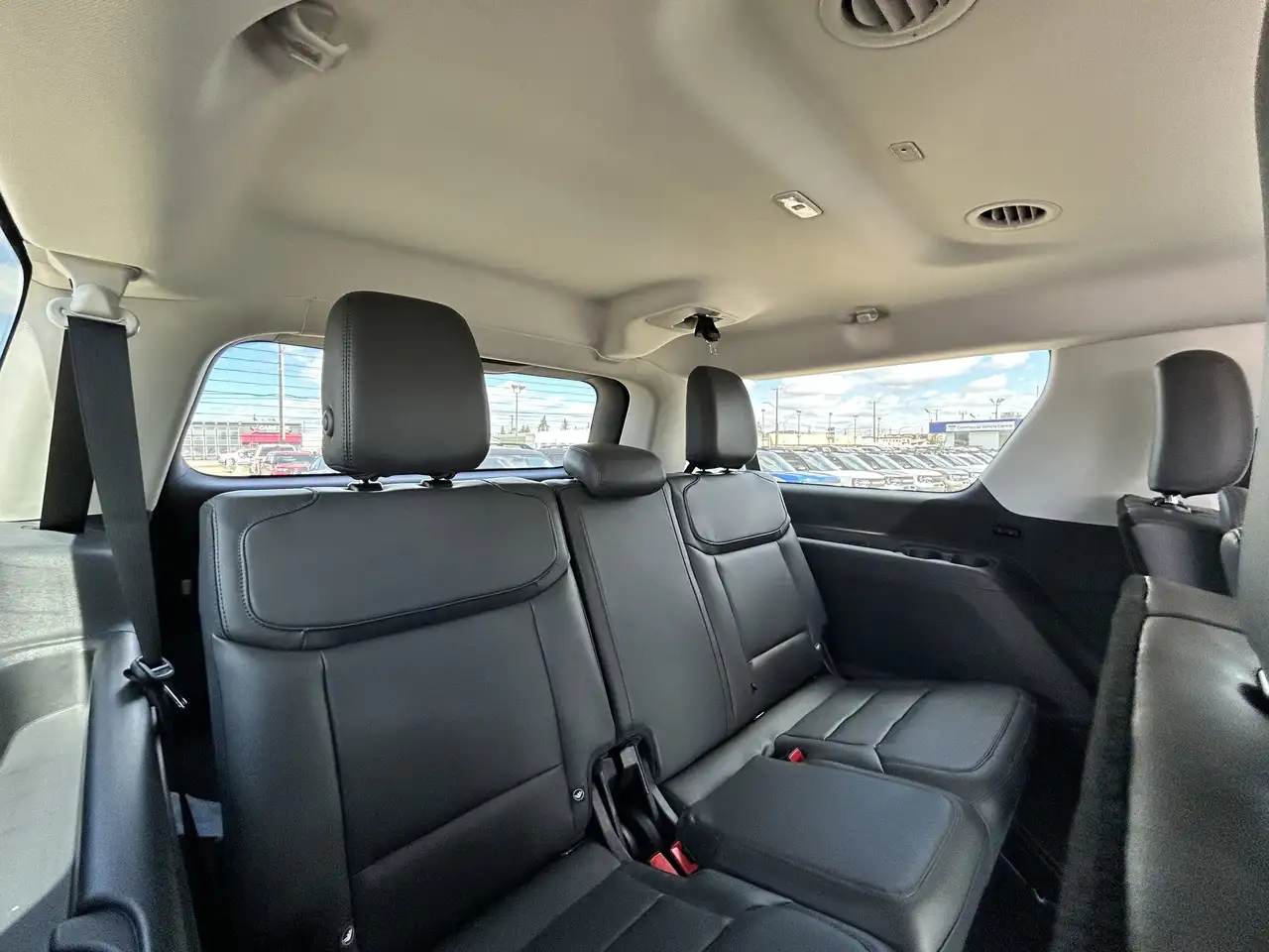Ford Expedition снимка Ford Expedition