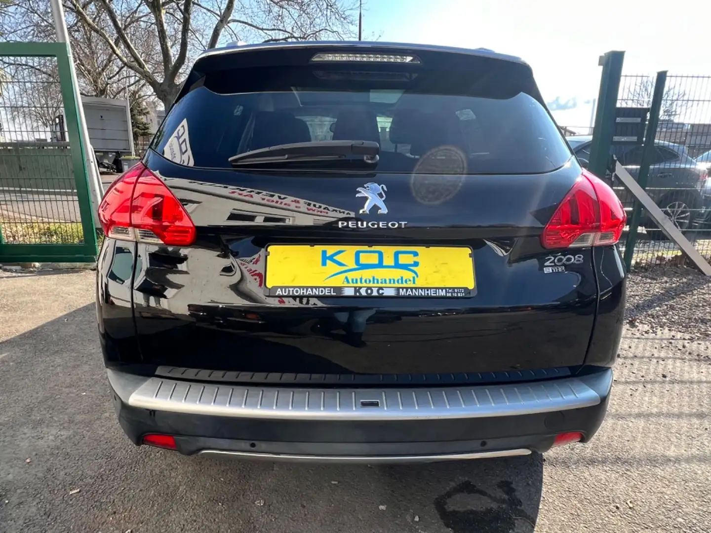 Peugeot 2008 Style Чорний - 2