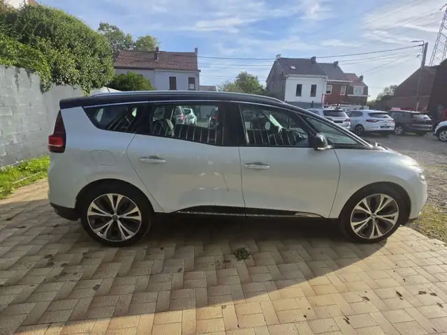 Renault Grand Scenic view 6