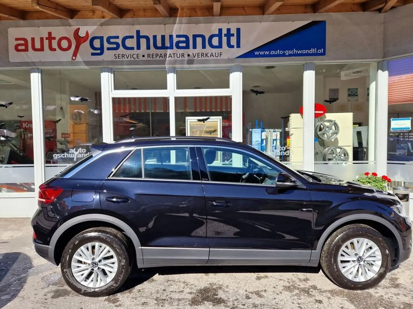 Volkswagen T-Roc Life Schwarz - 2