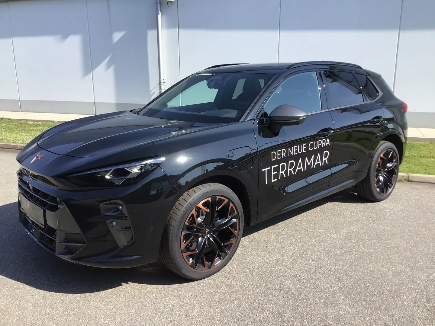 CUPRA Terramar VZ e-HYBRID 272 PS DSG Schwarz - 2