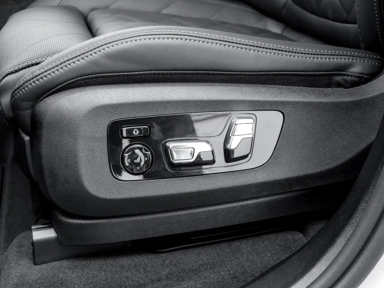 BMW X5 xDrive30d 22" M Sport DA prof. H/K AHK 360° uvm. 14