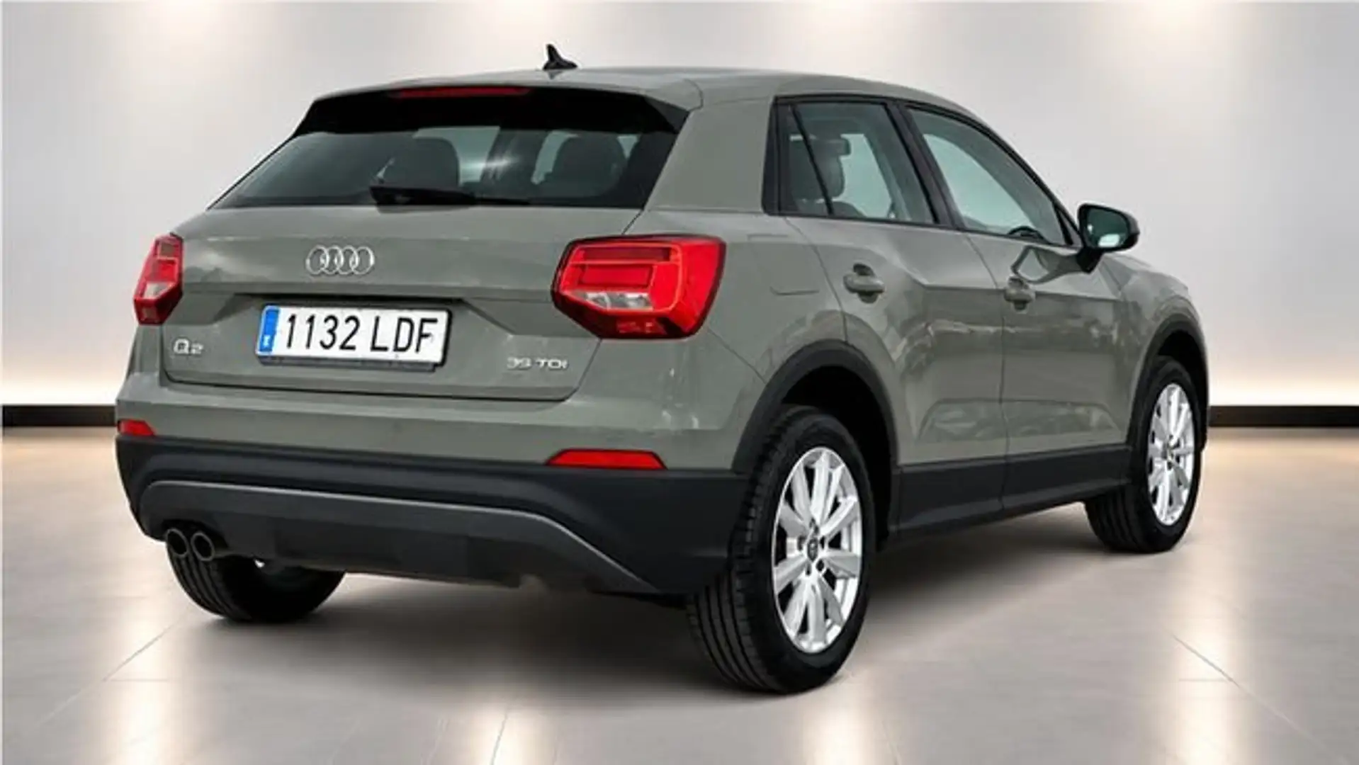 Audi Q2 35 TDI Advanced S tronic 110kW Gris - 2