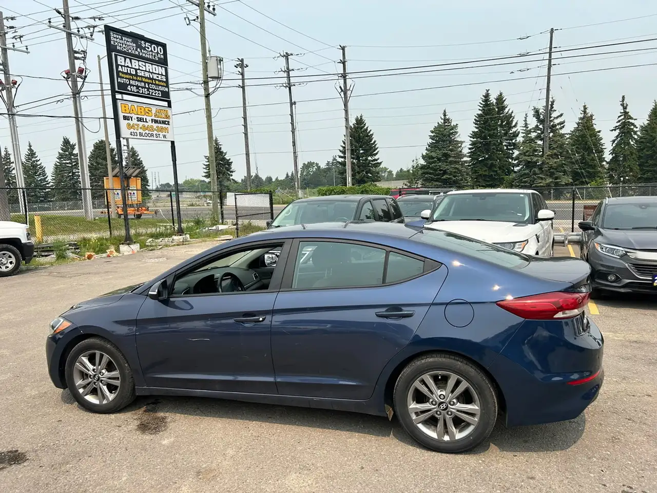 Hyundai ELANTRA fotografie Hyundai ELANTRA
