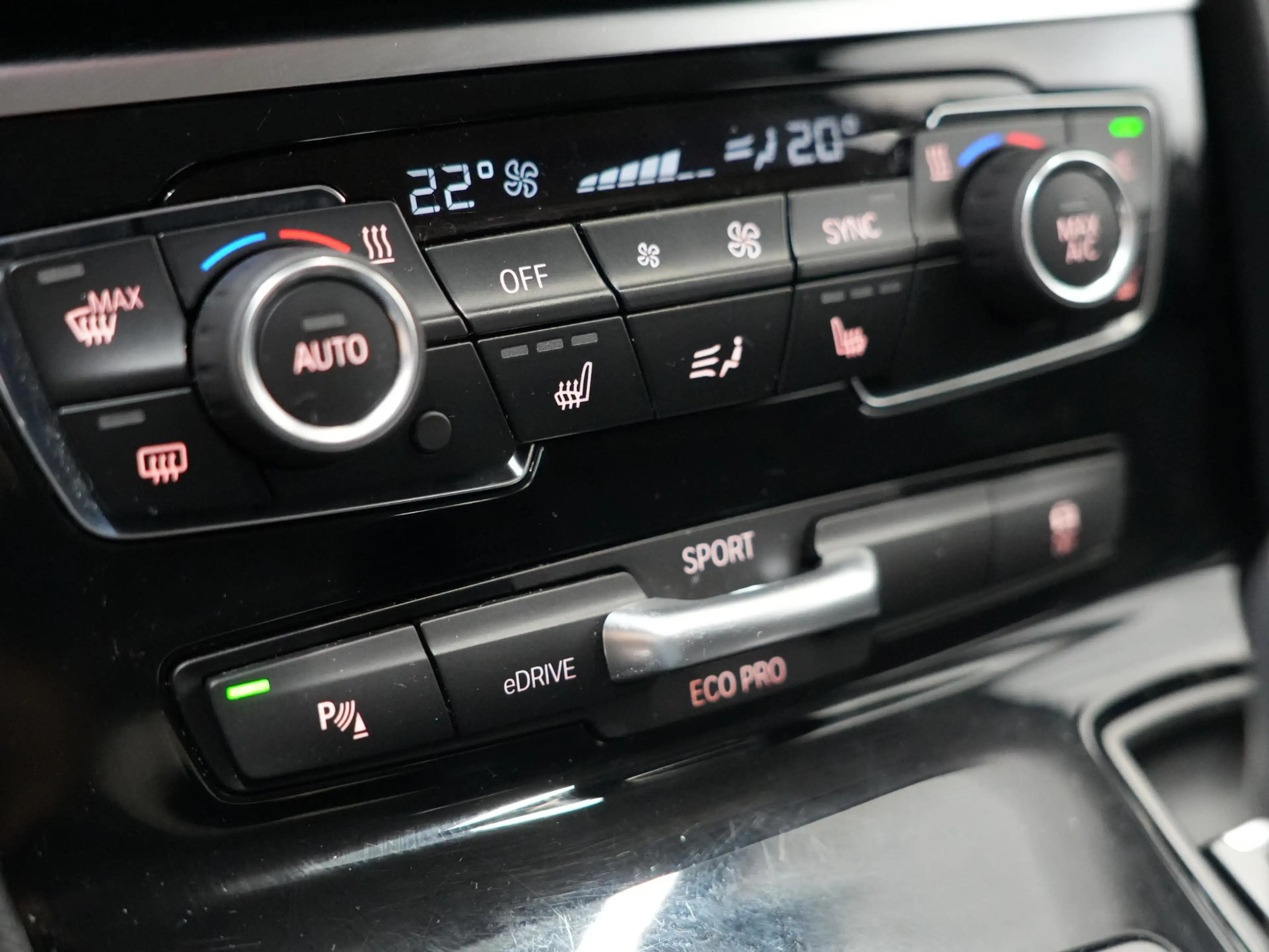 BMW 225 2-serie Active Tourer 225xe iPerformance Executive — photo 34