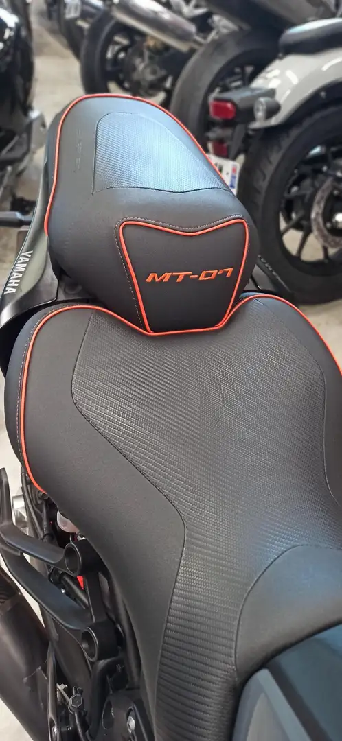 Yamaha MT-07 Gris - 2