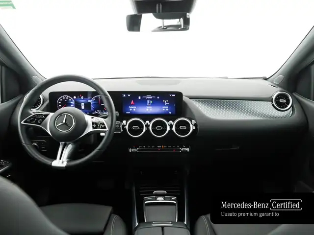 Mercedes-Benz B-Class view 9