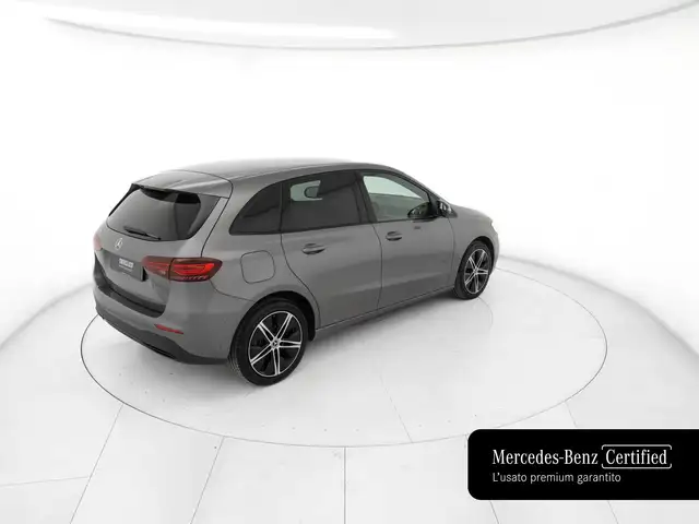 Mercedes-Benz B-Class view 4