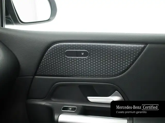 Mercedes-Benz B-Class view 18