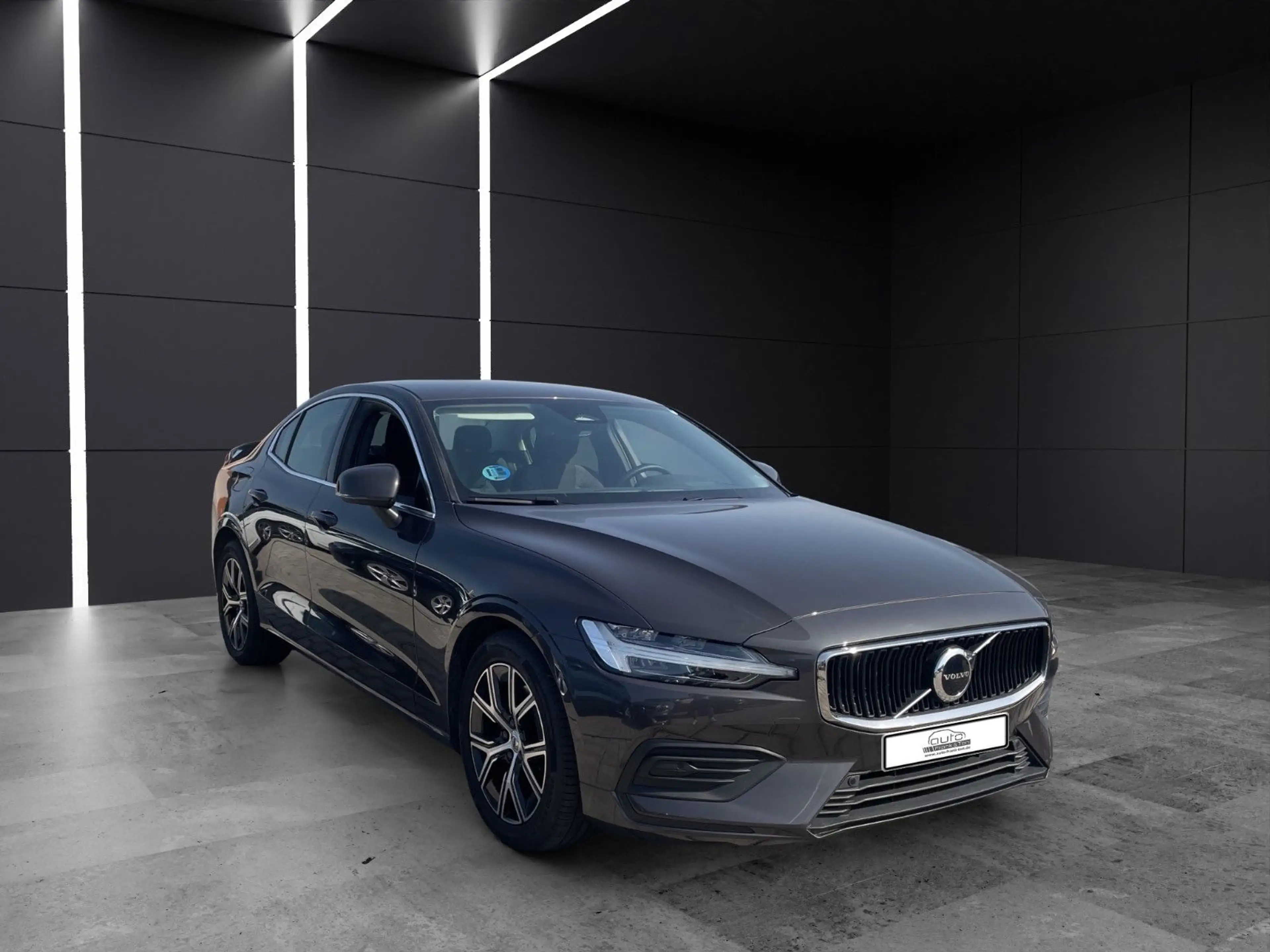 Volvo S60 Lim. Plus Dark LED*CAM*Navi*Shzg — photo 8