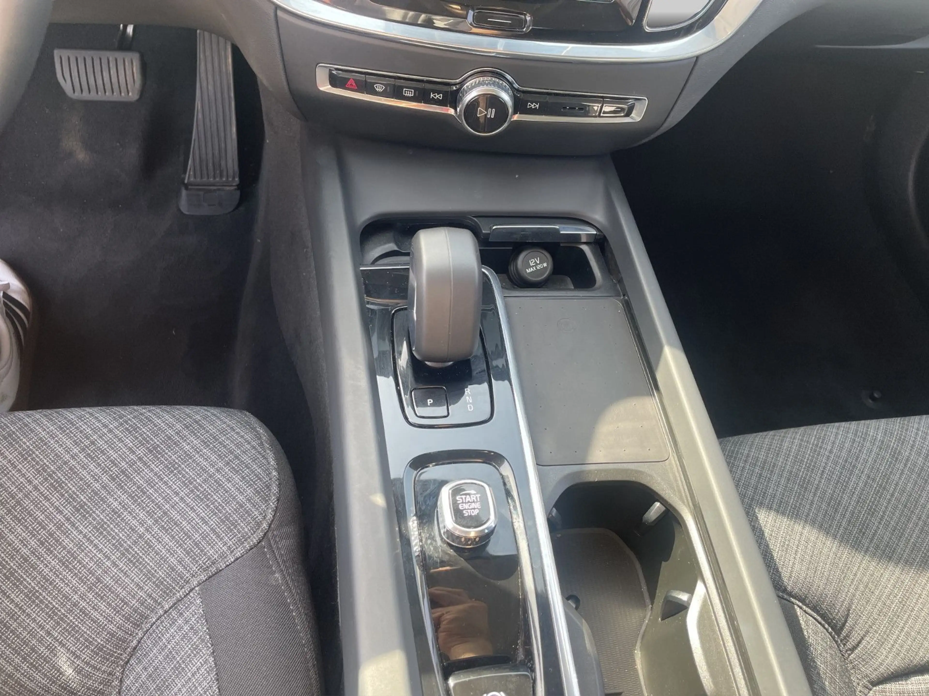 Volvo S60 Lim. Plus Dark LED*CAM*Navi*Shzg — photo 13
