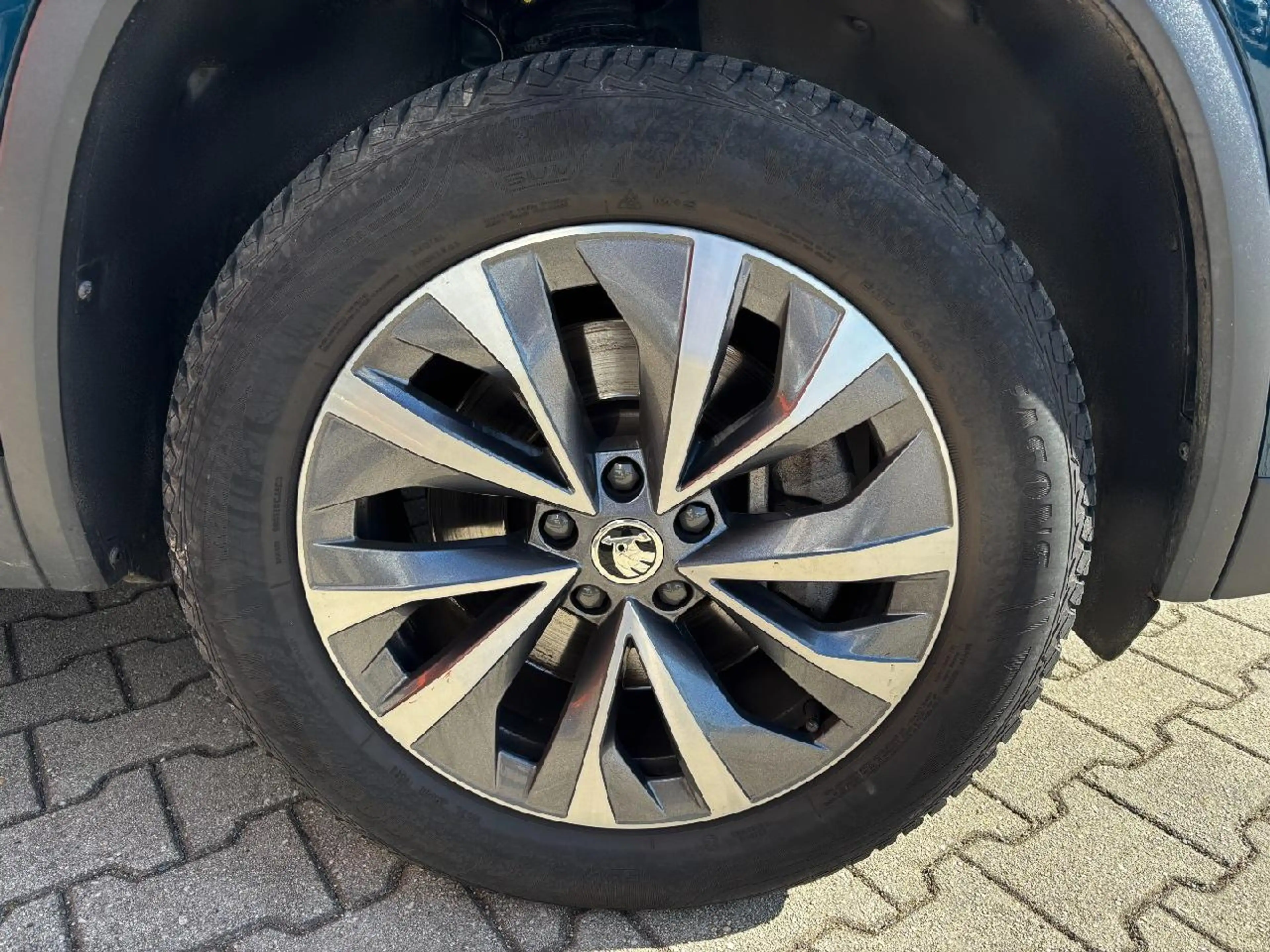 Skoda Kodiaq Kodiaq 2.0 TSI Style 4x4 *AHK*Kamera*Navi*GAR* — photo 4