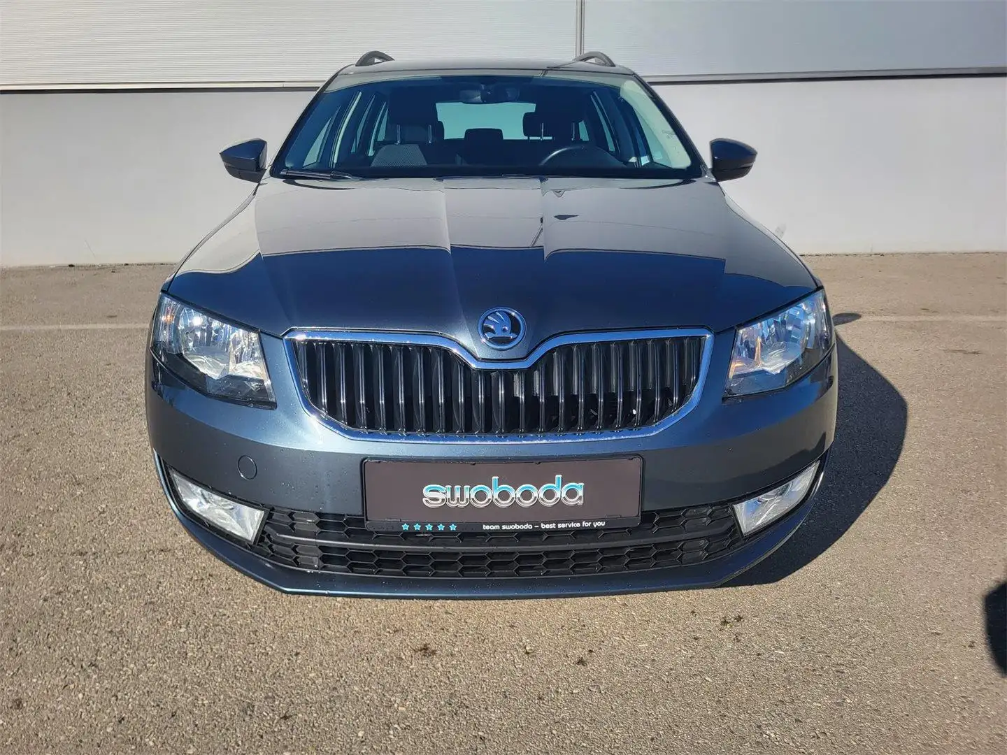 Skoda Octavia Combi 1,6 TDI Ambition 4x4 Grau - 2