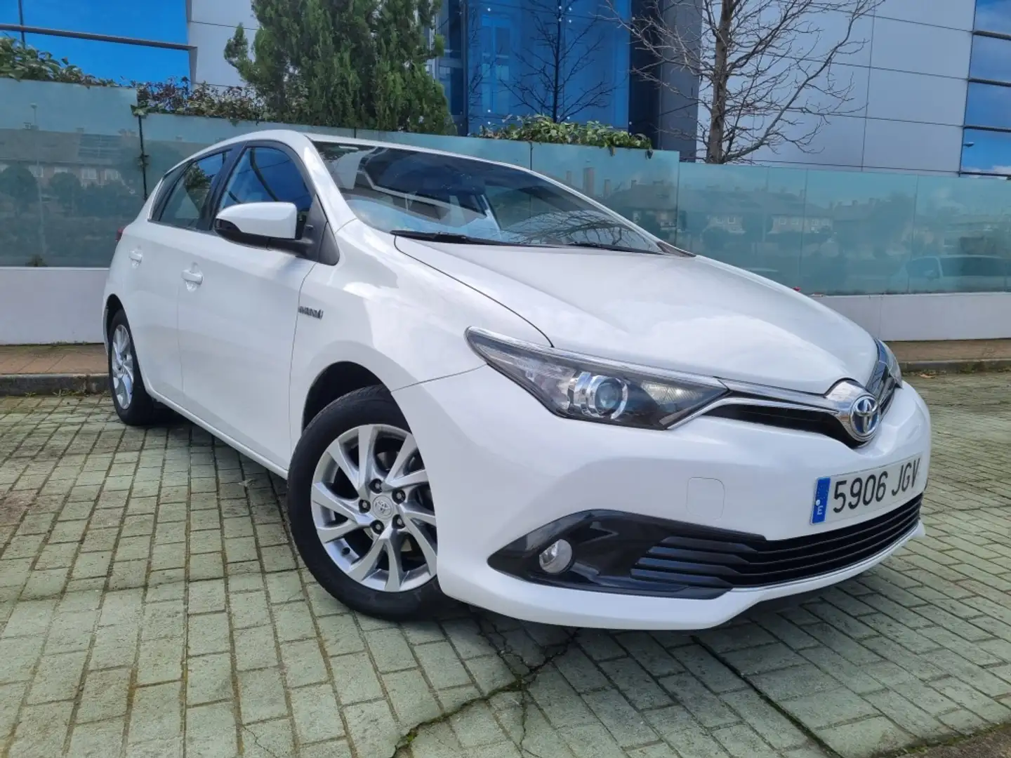 Toyota Auris hybrid Advance Blanco - 2
