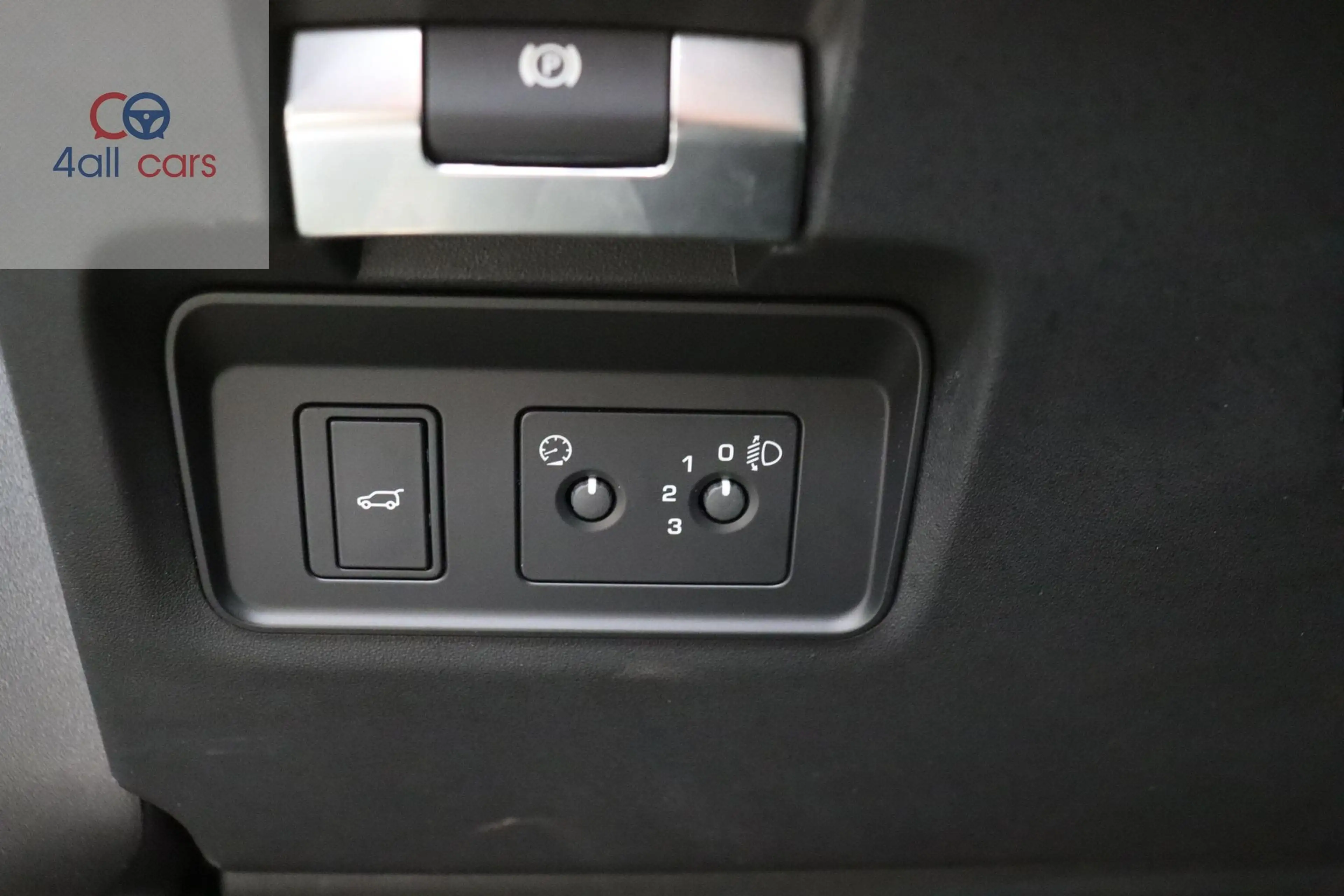 Land Rover Discovery 3406 R-Dyn HSE AWD Pano Cam180° Leder Massage Navi 2.0D 150PK AUT — photo 12