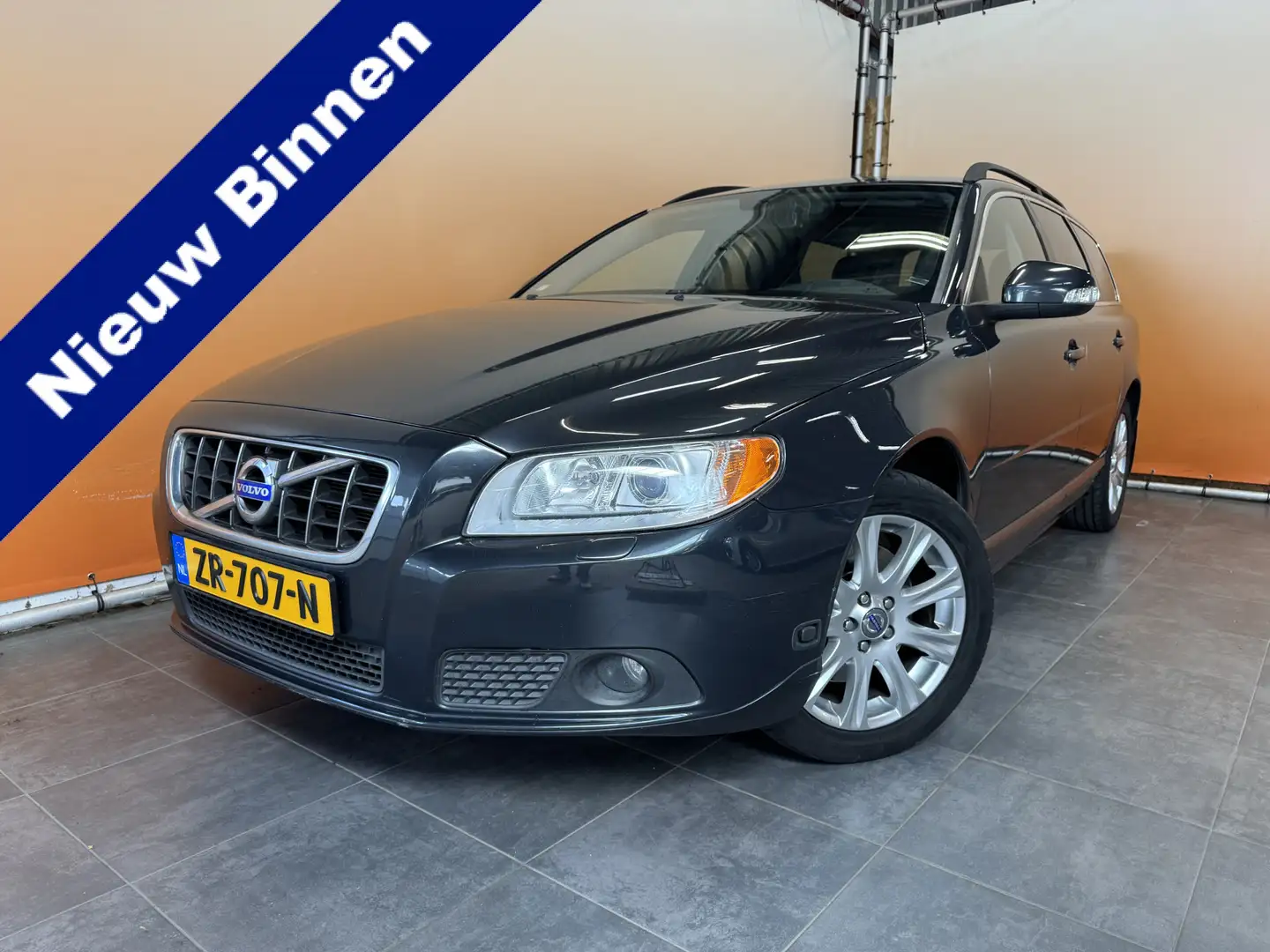 Volvo V70 2.5FT Summum youngtimer Gris - 1